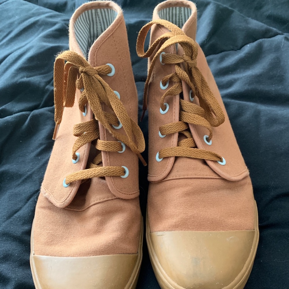 BANGS high tops